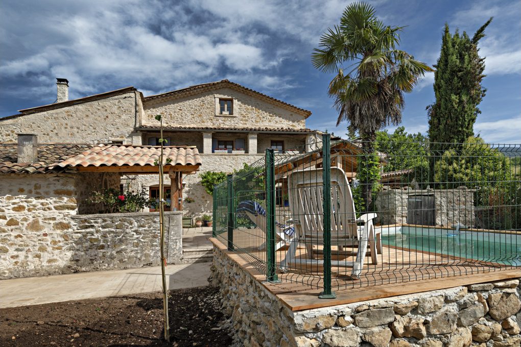Fontaine Neuve gites et chambres d'hôtes à Lure : un coin de paradis en Provence